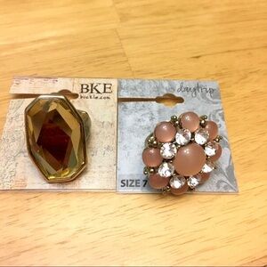 BKE Daytrip Buckle Set of 2 NWT Costume Jewelry Rings Size 7